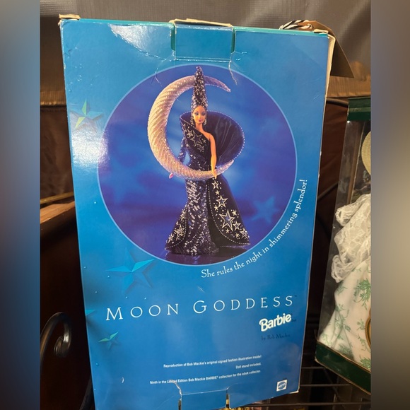 1996 Bob Mackie Barbie - Picture 1 of 2